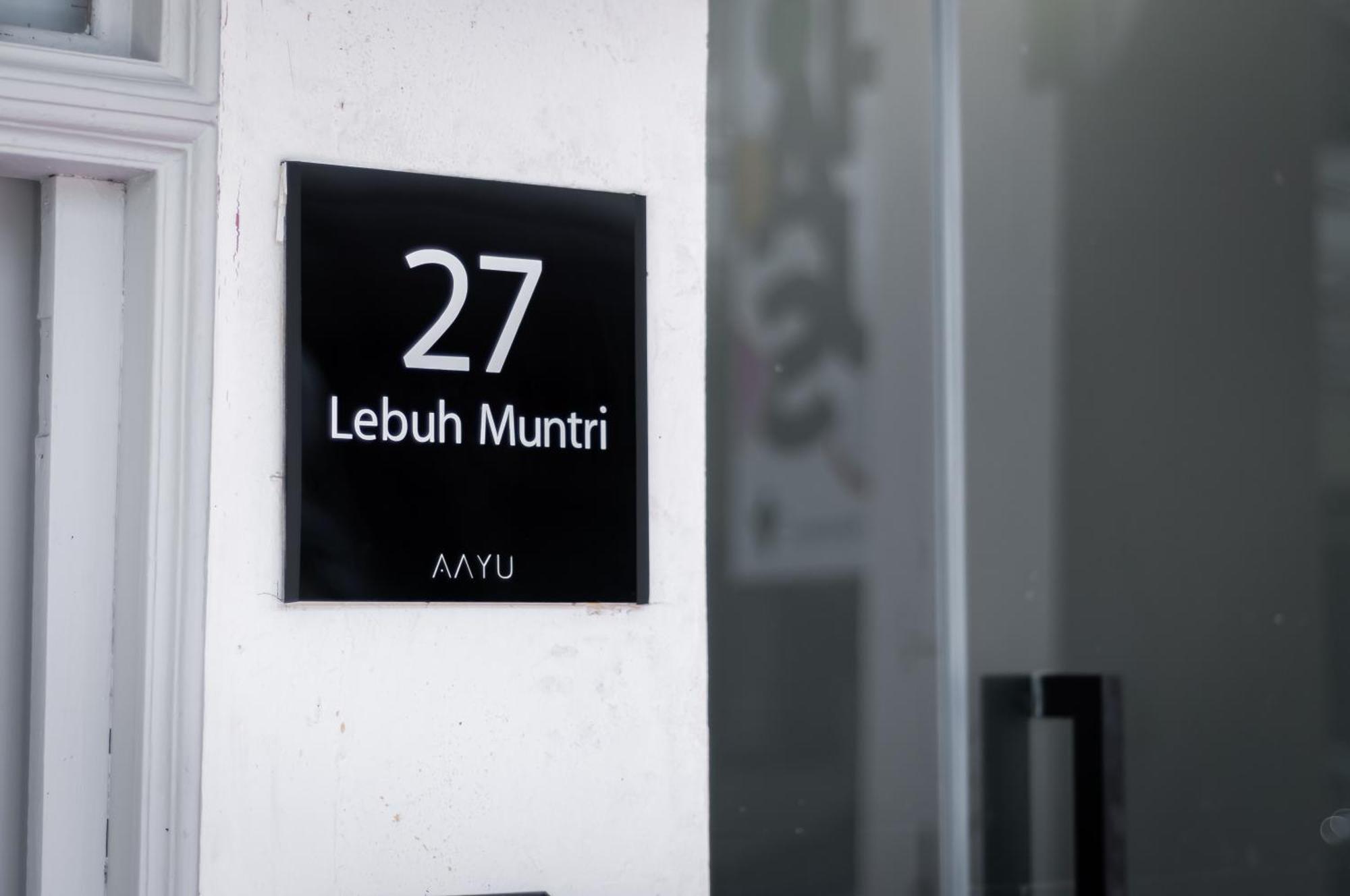 Aayu Muntri - 4 Mins To Chulia St