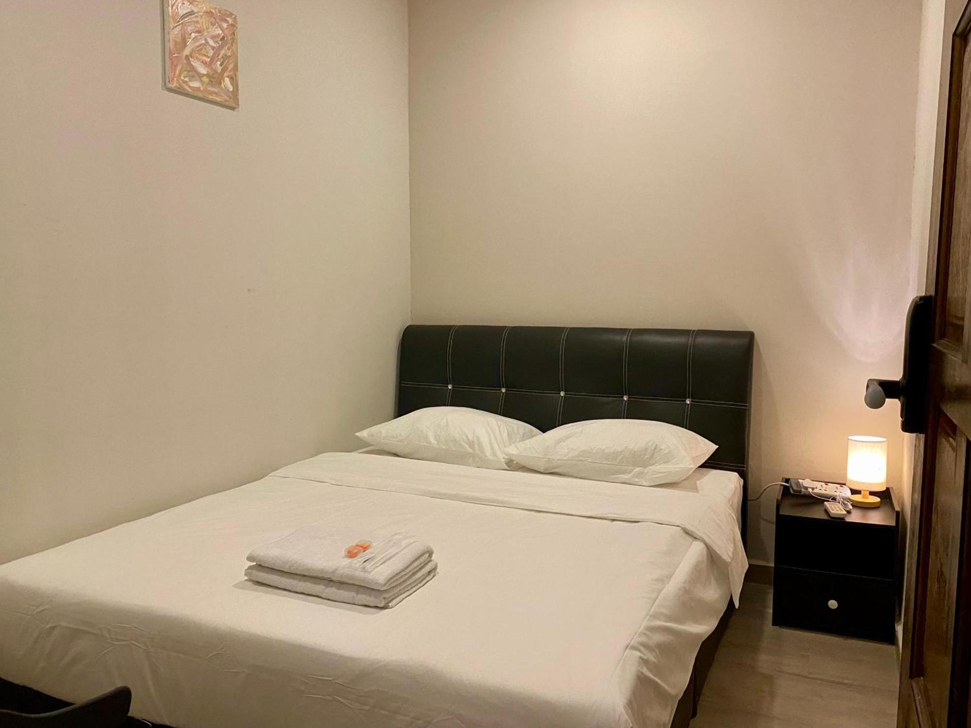 Aayu Muntri Penang Hostel
